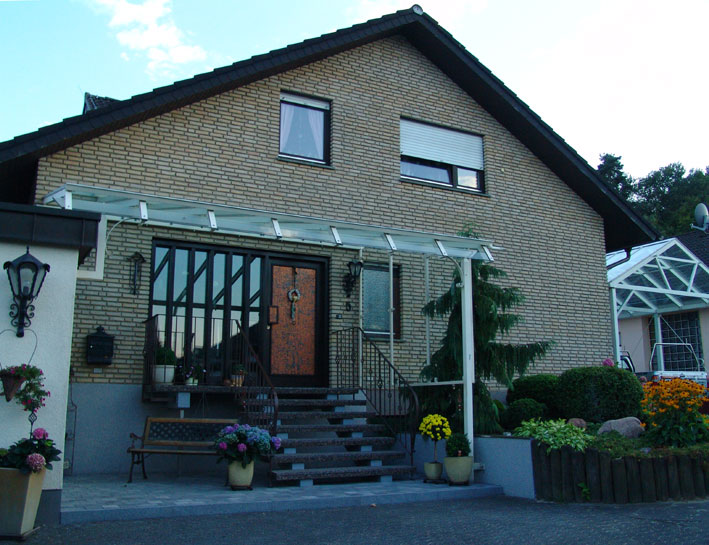 Vordach – Referenz Metallbau Götemann Detmold